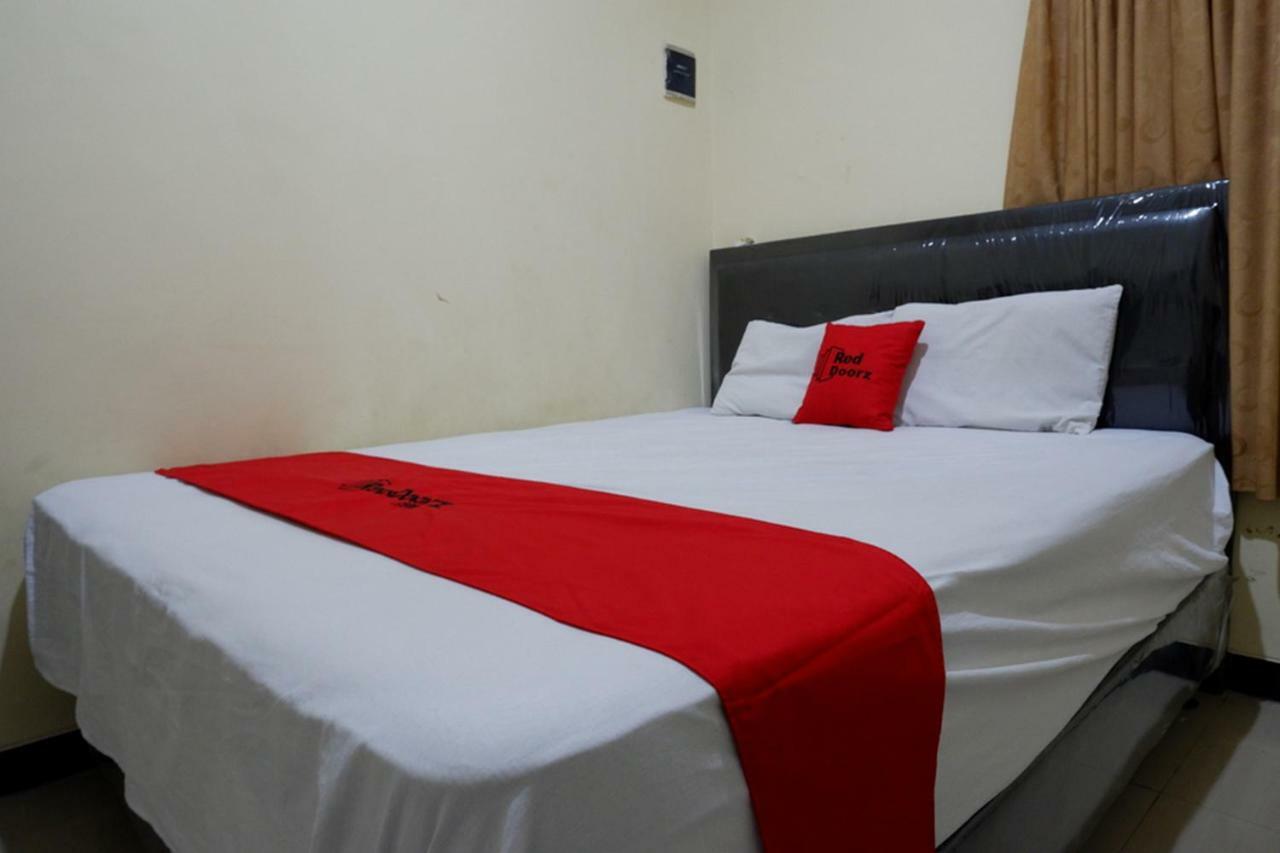 Reddoorz Near Gor Wisanggeni Hotel Тегал Екстериор снимка
